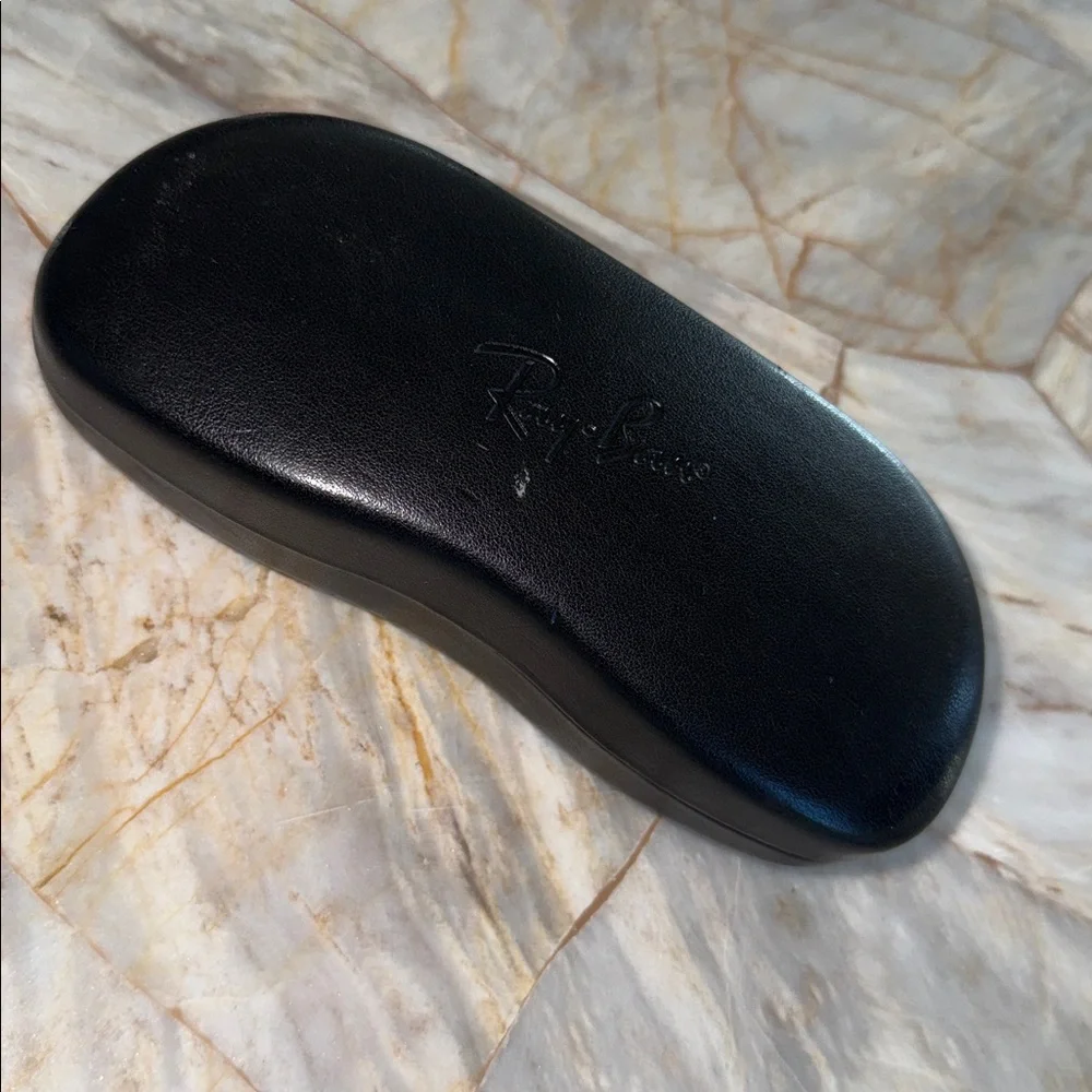 Ray-Ban Classic Black Eyewear Case Leather‎